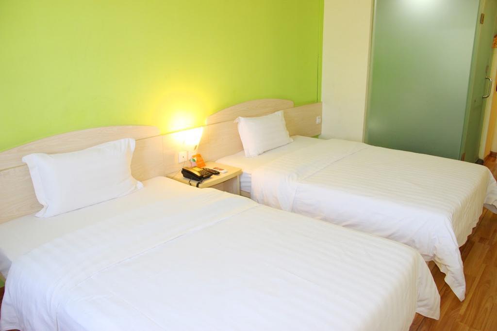 7Days Premium Chongqing Hongqihegou Exterior foto
