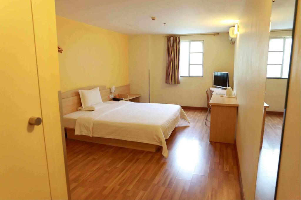 7Days Premium Chongqing Hongqihegou Quarto foto